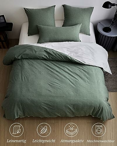 Grünes Bettwäsche-Set mit Kissen und Decke