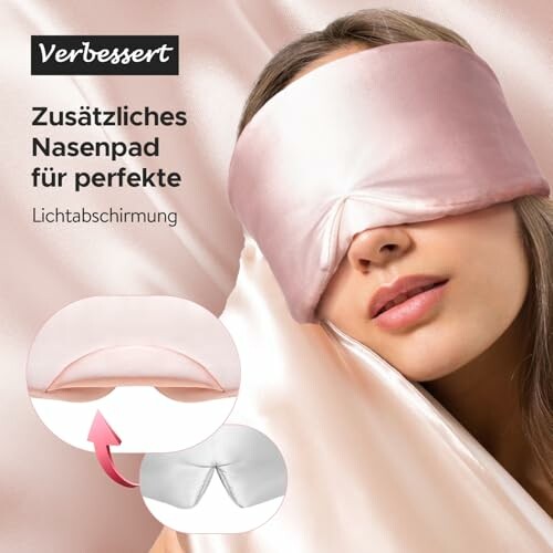 Frau mit Seidenschlafmaske und Nasenpolster